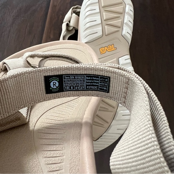 New Teva WOMEN W HURRICANE XLT2  sesame SSME walking hiking sandals size pick - Picture 4 of 7